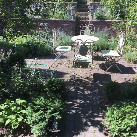 Fornuddens Bed And Breakfast Tyreso Екстериор снимка